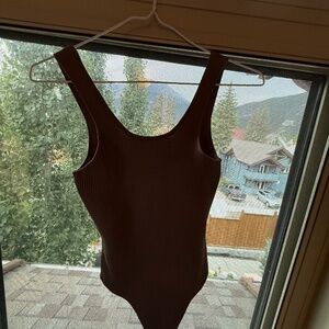 Women’s sleeveless bodysuit